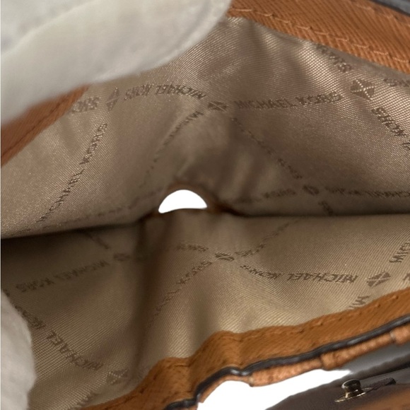 MK trifold wallet - Picture 10 of 10